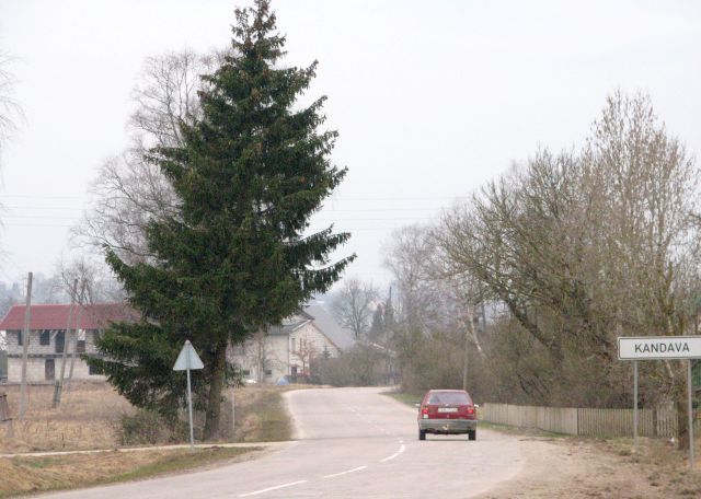 Pašvaldību īpašumā nonāks atsevišķi autoceļu posmi