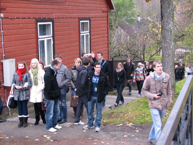 Kandavā viesojas jaunieši no trīspadsmit Eiropas valstīm