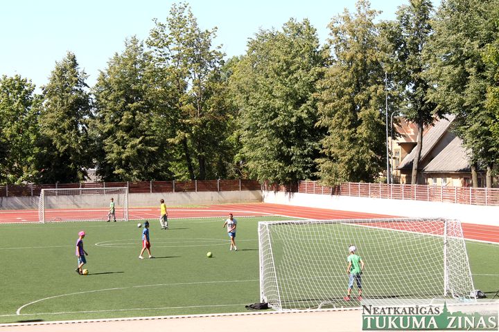 Tukumā nav sporta zāļu, bet ir stadioni