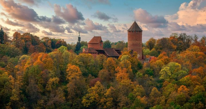 Iepazīsti Latviju – populārākie tūrisma galamērķi un iecienītākās apskates vietas