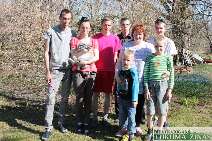 9 bērnu mamma Sarmīte: “Bērni man visu laiku ir apkārt”