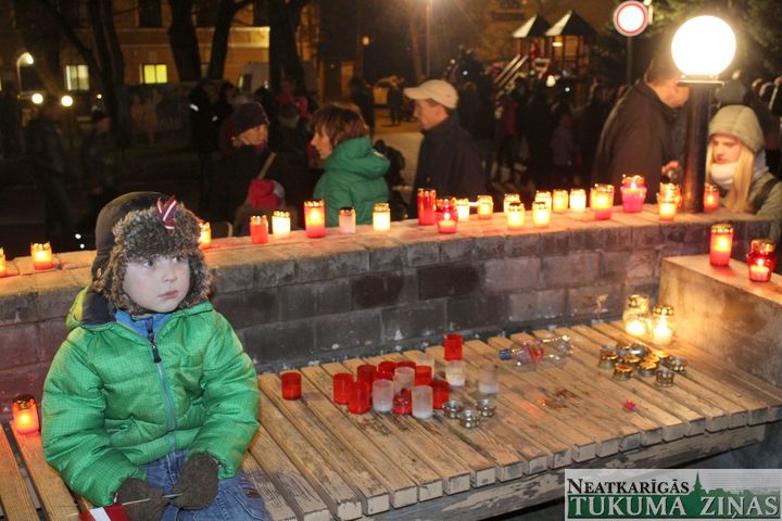 Latvijas 95. dzimšanas dienas svinības Tukumā /papildināts ar FOTO/