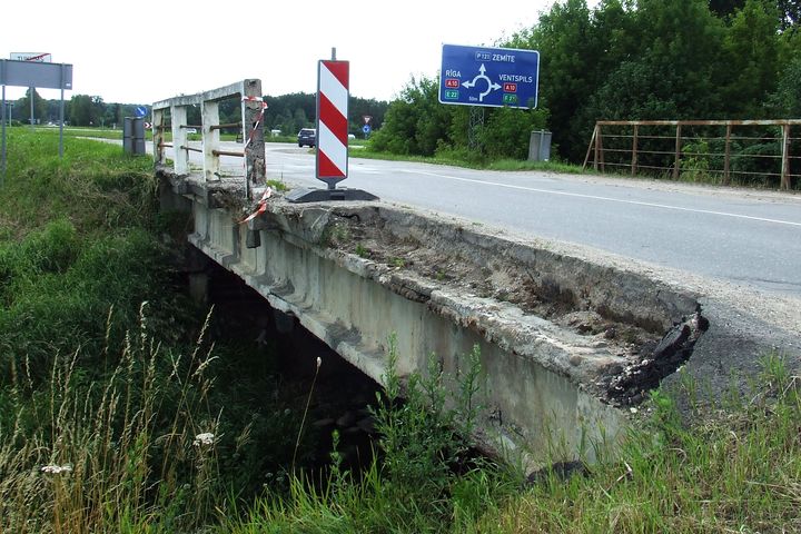 Zemītes ielu un tiltu pār Sloceni rekonstruēs SIA «Strabag»